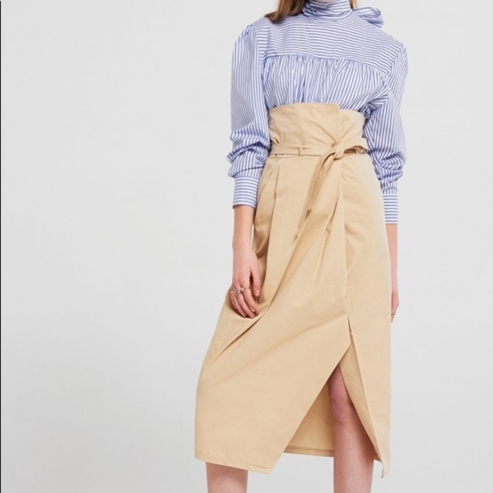Lora wrap skirt with belt